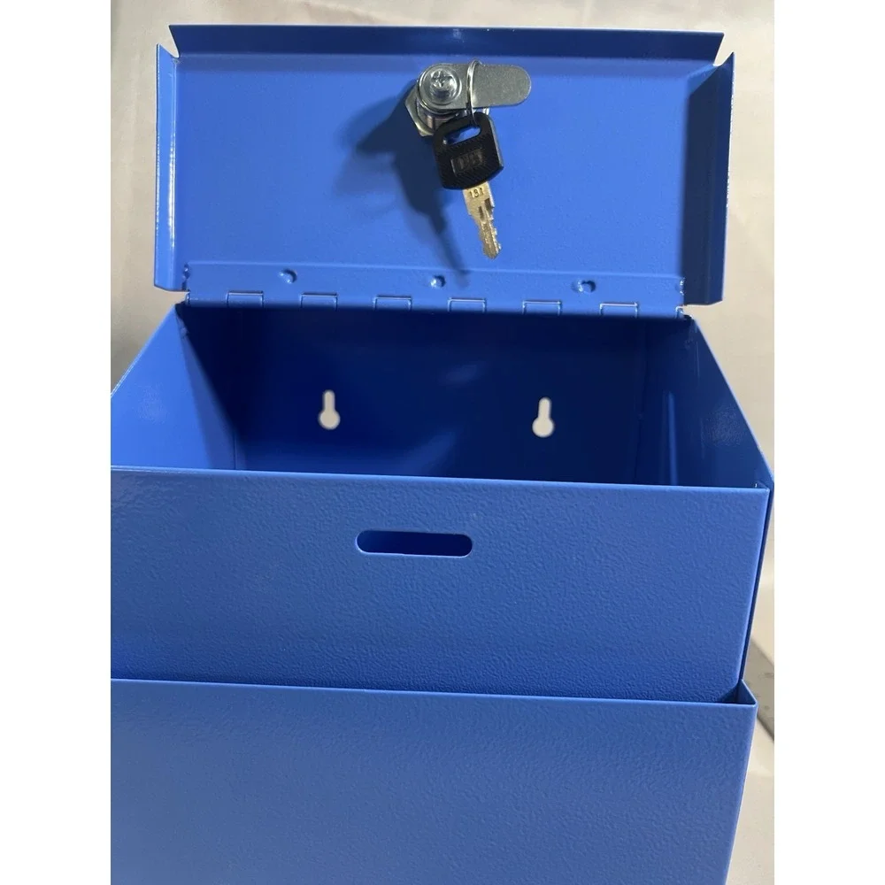 TIP/SUGGESTION/DONATION BOX W/KEY WALL/COUNTER ATTACHMENT HOLES (2507)‎